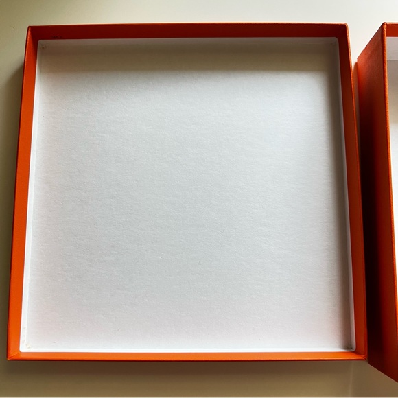 Hermes Gift Box with Brown Ribbon (Empty) Authentic - Picture 5 of 9